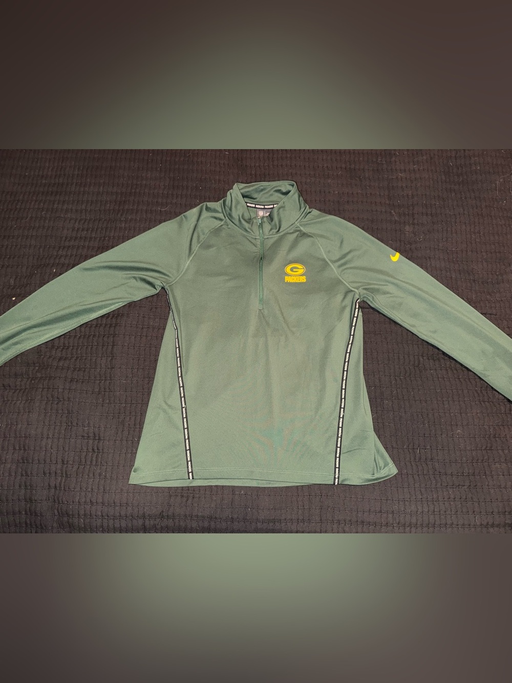 Nike Team Apparel Dri-Fit Green Bay Packers Quarter Zip Long Sleeve - Size Med